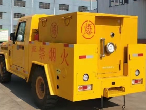 通辽凯龙爆破器材运输车：保障爆破任务的安全运行